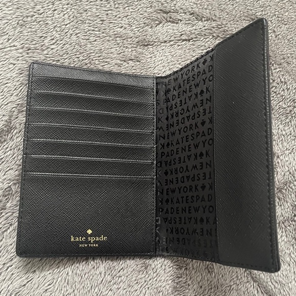 Katespade Passport Holder - Picture 3 of 3